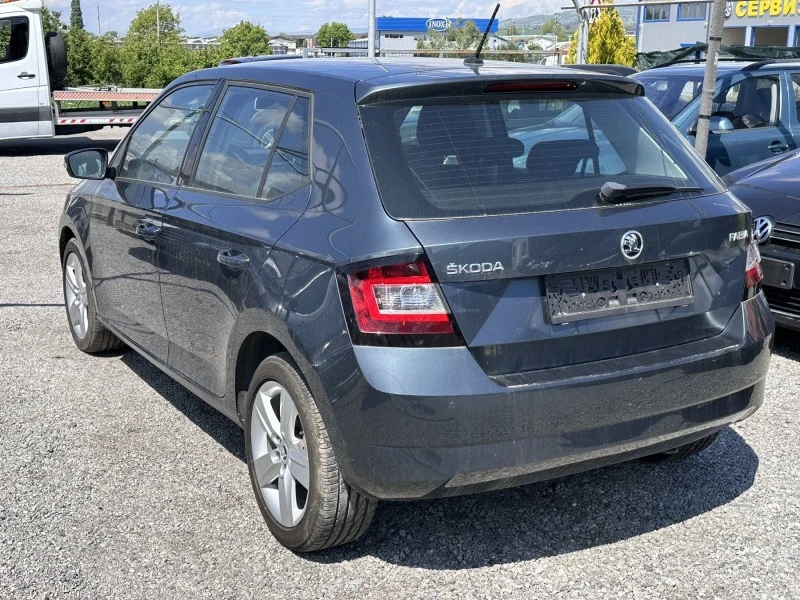 Skoda Fabia 70000км, euro6 , снимка 4 - Автомобили и джипове - 45466045