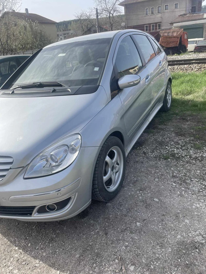 Mercedes-Benz B 200, снимка 7 - Автомобили и джипове - 48110422