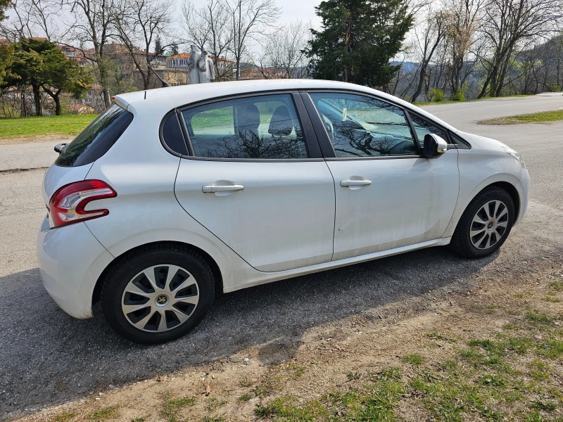 Peugeot 208 1.0 ГАЗОВА УРЕДБА, снимка 5 - Автомобили и джипове - 47396427