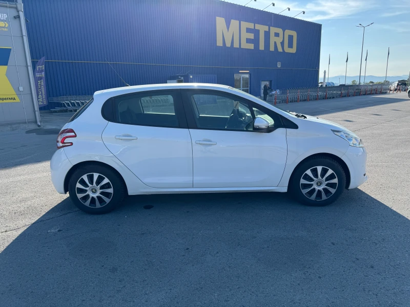 Peugeot 208 1.0 ГАЗОВА УРЕДБА, снимка 4 - Автомобили и джипове - 47396427