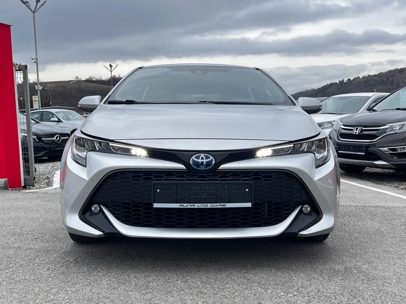 Toyota Corolla Touring Hybrid Подгрев Камера Lane Assist Distroni, снимка 2 - Автомобили и джипове - 48239405