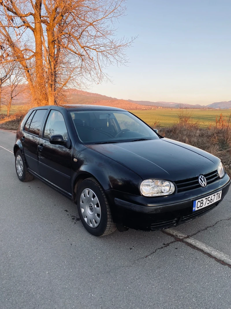 VW Golf, снимка 1 - Автомобили и джипове - 48674537