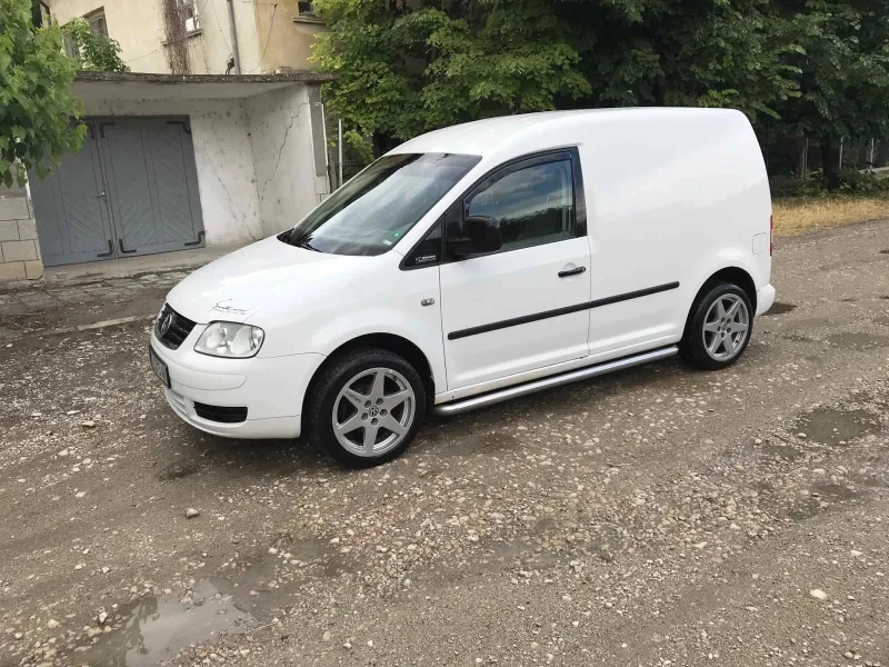 VW Caddy 6- скорости, снимка 1 - Автомобили и джипове - 48745289