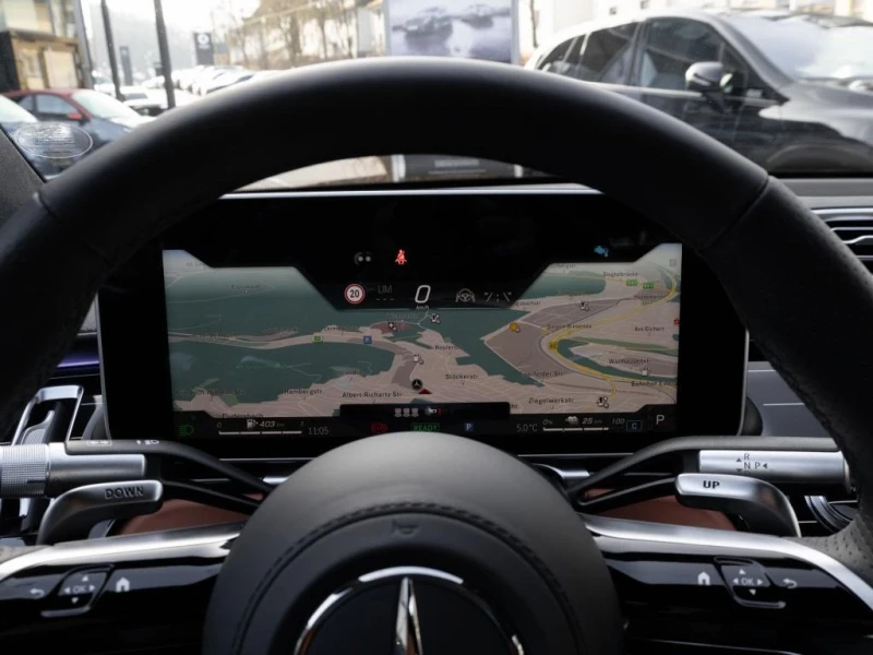 Mercedes-Benz S 63 AMG E-PERFORMANCE/LONG/DESIGNO/BURM/360/PANO/, снимка 9 - Автомобили и джипове - 51876001