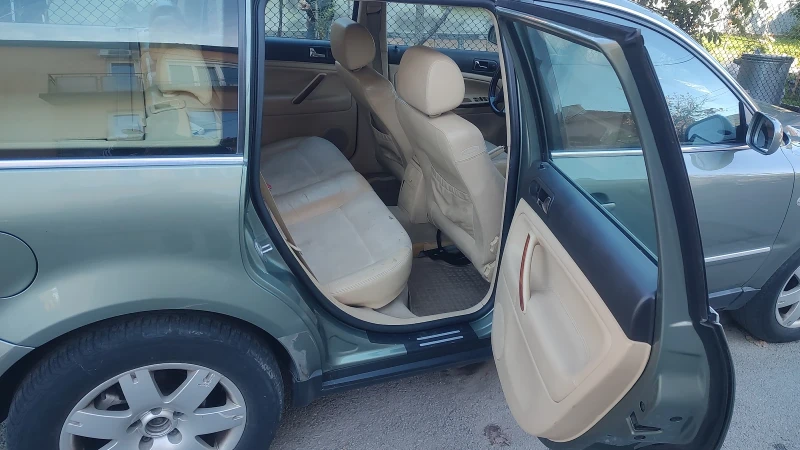 VW Passat 2.8 V6 4 motion LPG, снимка 8 - Автомобили и джипове - 52225391