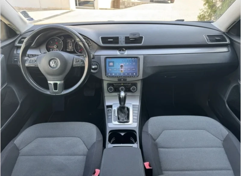 VW Passat Variant 2.0 TDI, снимка 4 - Автомобили и джипове - 52817441