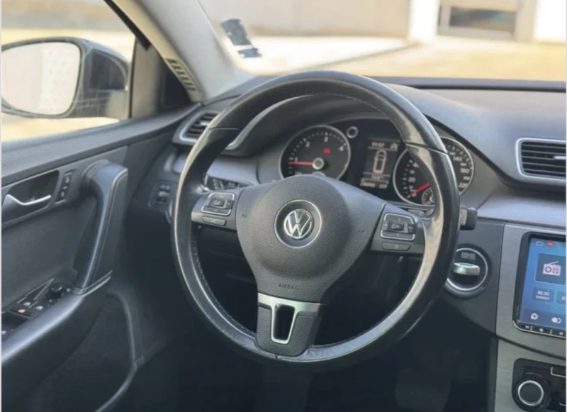 VW Passat Variant 2.0 TDI, снимка 5 - Автомобили и джипове - 52817441