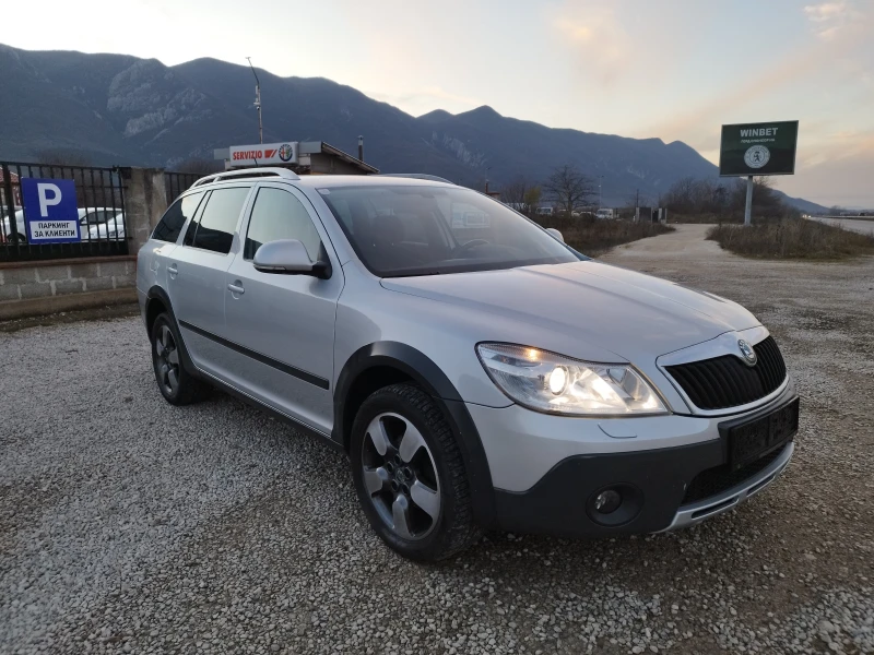 Skoda Octavia 2.0 TDI 140 SKOUT, снимка 7 - Автомобили и джипове - 52874478
