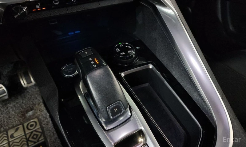 Peugeot 5008, снимка 9 - Автомобили и джипове - 52998453