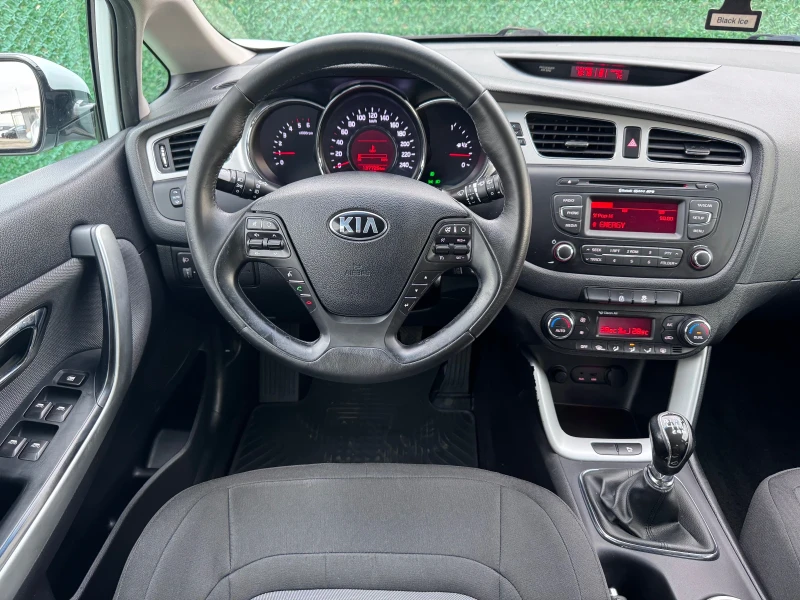 Kia Ceed 1.4CRDi, снимка 14 - Автомобили и джипове - 53375165