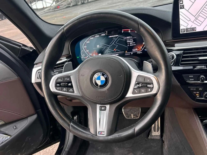 BMW 550 * xDrive * CARFAX * ОБДУХВАНЕ* HARMAN KARDON* , снимка 10 - Автомобили и джипове - 53507358