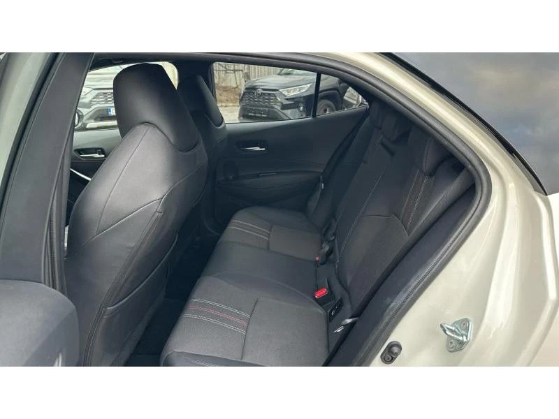 Toyota Corolla HB 1.8 HSD GR-SPORT, снимка 11 - Автомобили и джипове - 52882750