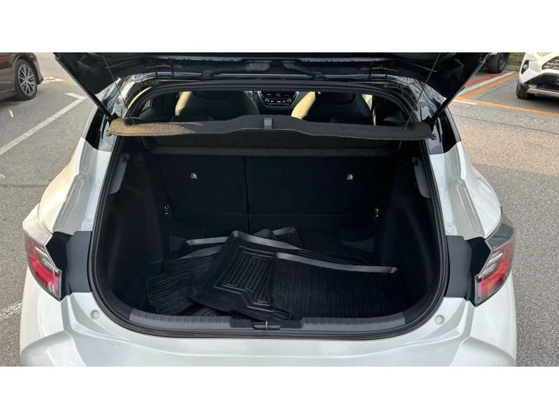 Toyota Corolla HB 1.8 HSD GR-SPORT, снимка 10 - Автомобили и джипове - 52882750