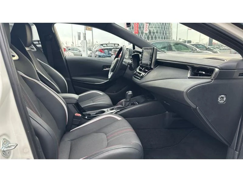 Toyota Corolla HB 1.8 HSD GR-SPORT, снимка 6 - Автомобили и джипове - 52882750