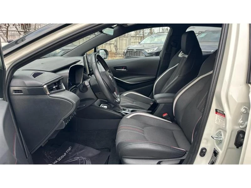 Toyota Corolla HB 1.8 HSD GR-SPORT, снимка 12 - Автомобили и джипове - 52882750