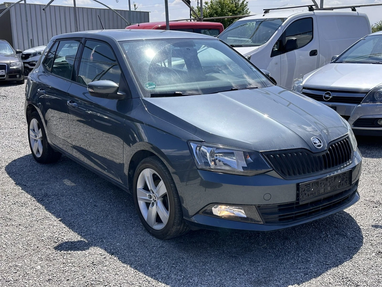 Skoda Fabia 70000км, КАТО НОВА - изображение 2