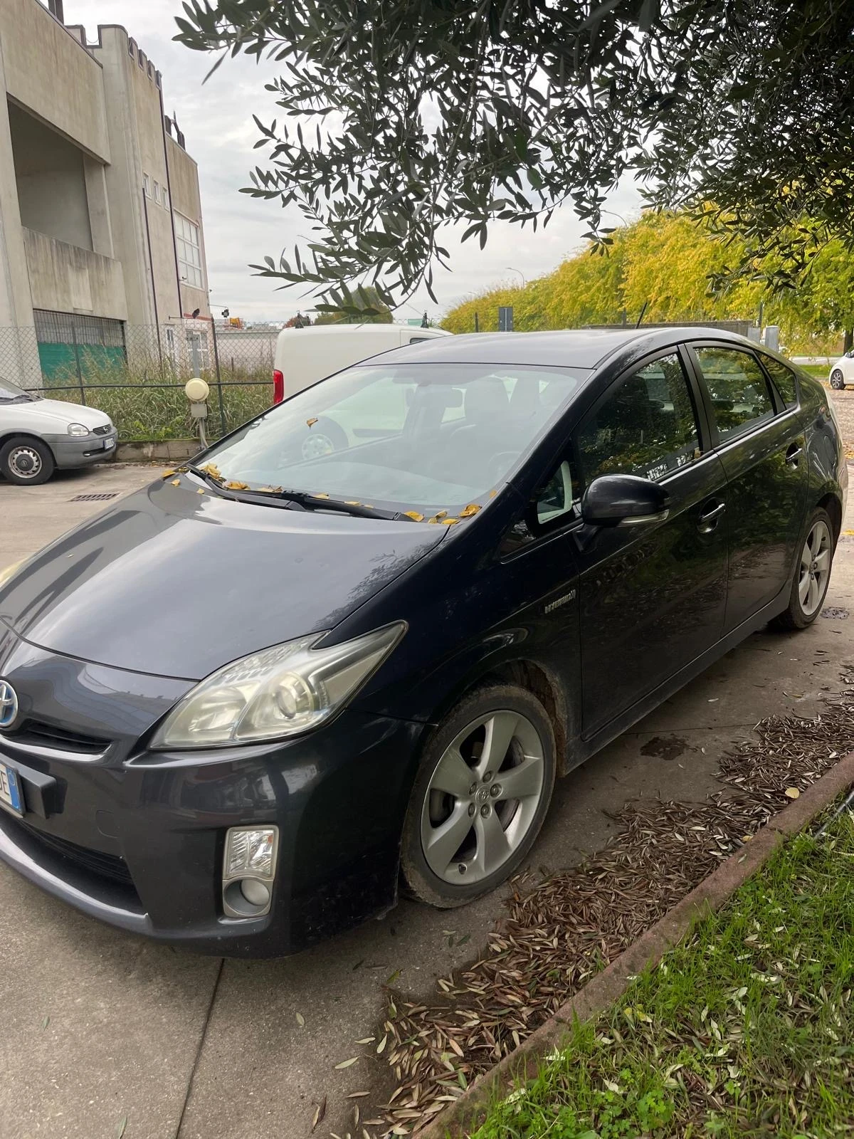 Toyota Prius HYBRID  - изображение 3