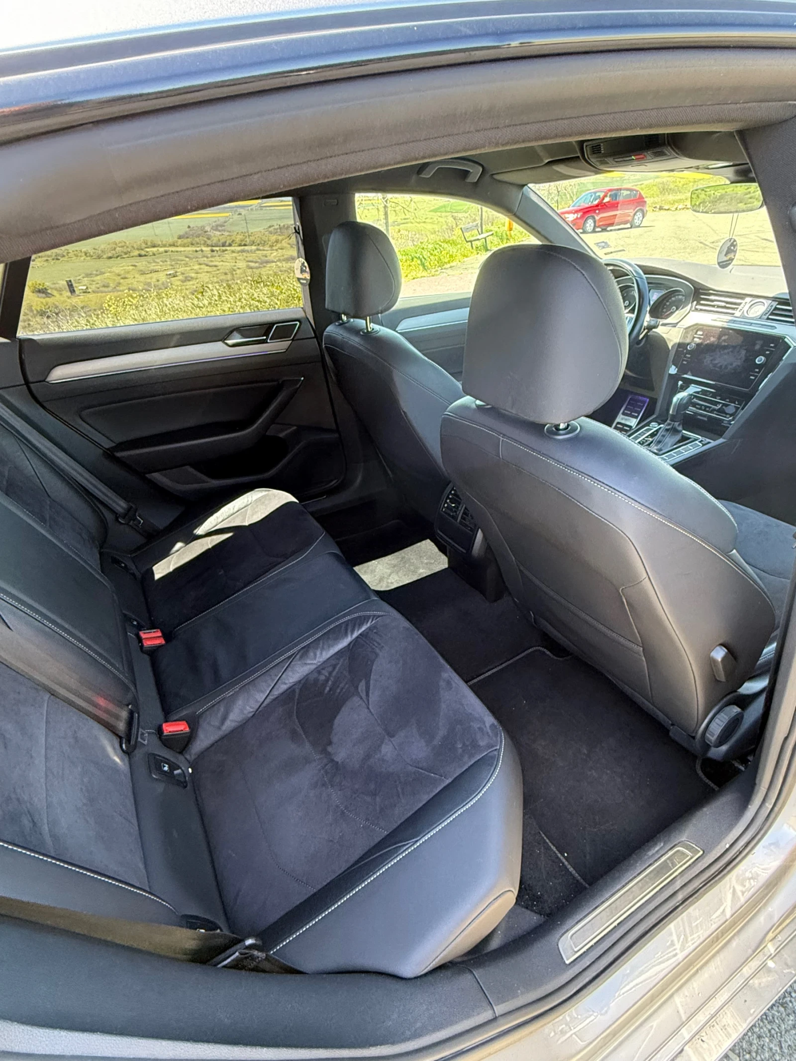 VW Arteon 2.0 tdi R-line - изображение 9