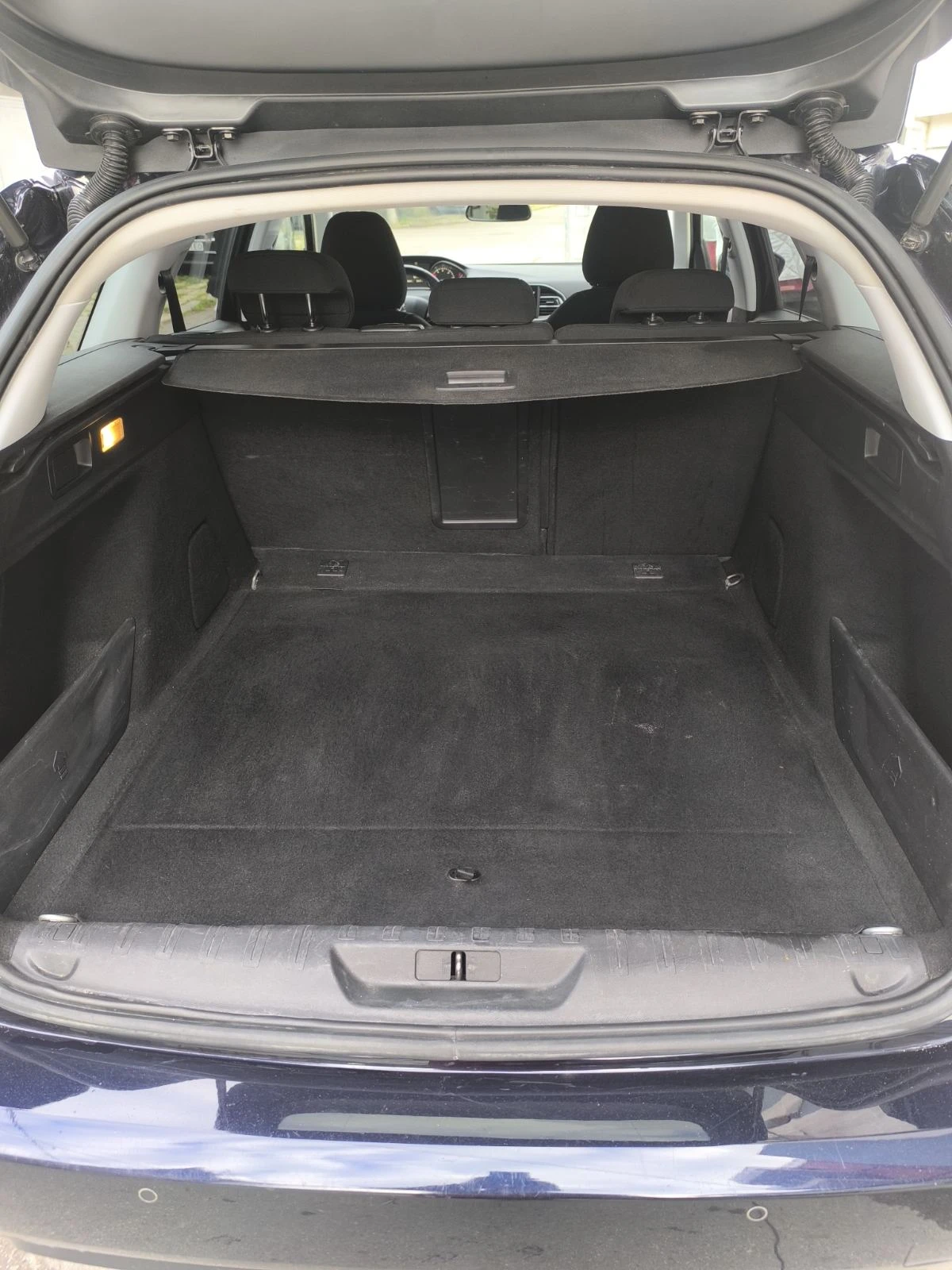 Peugeot 308  Blue-HDi Active Business - изображение 10