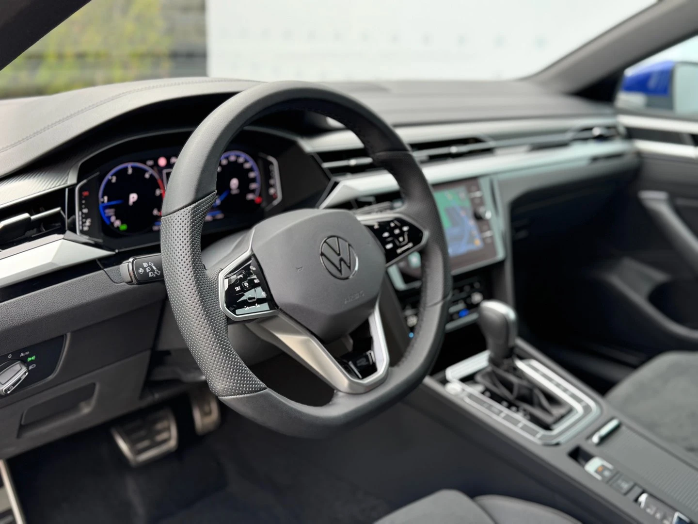 VW Arteon R-Line 2.0 TDI SCR 4MOTION DSG - изображение 7