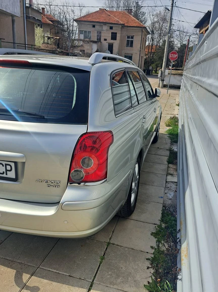 Toyota Avensis  - изображение 3