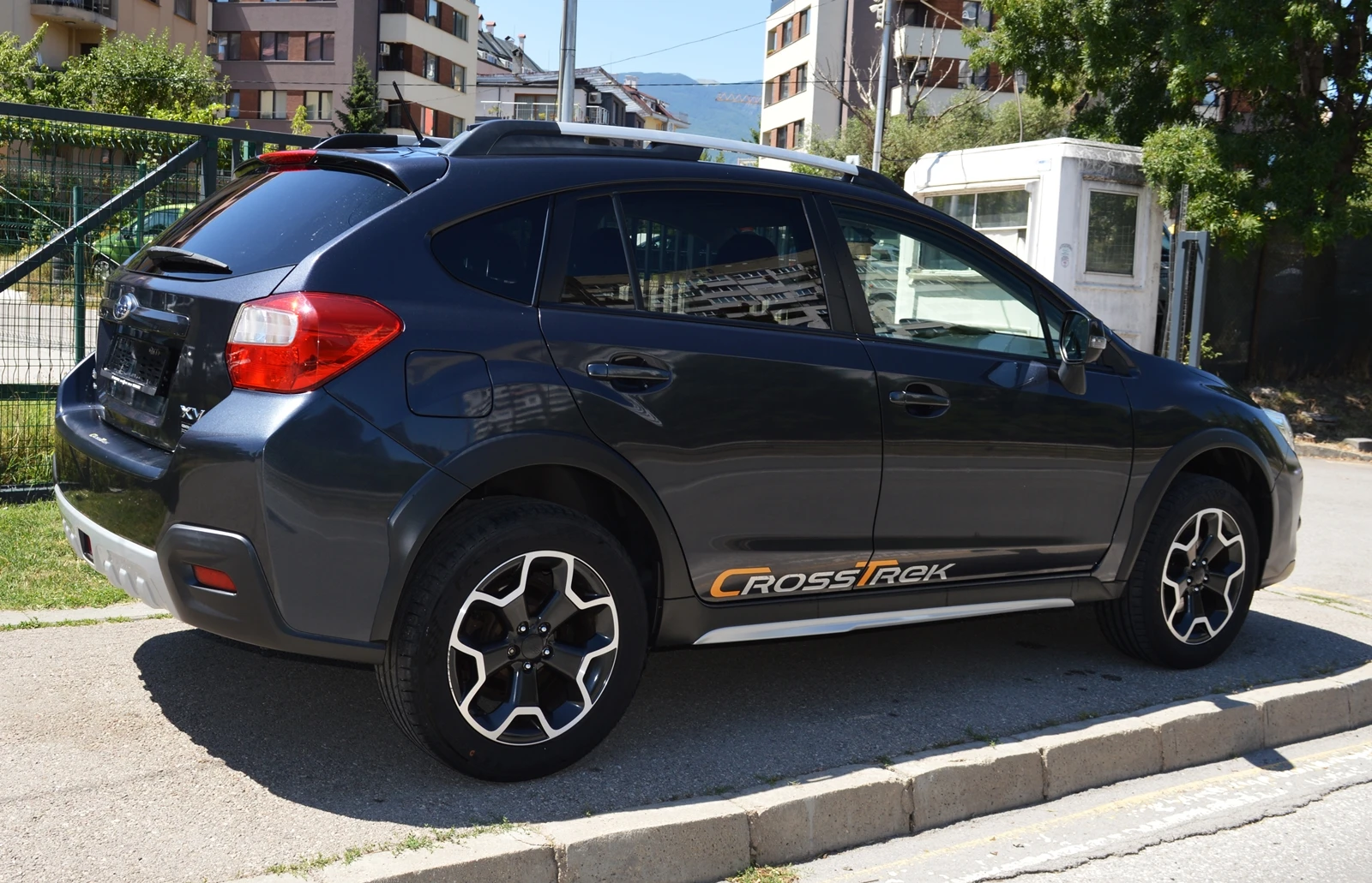 Subaru XV 2.0i AWD PINIFARINA AUTOMAT ШВЕЙЦАРИЯ - изображение 4
