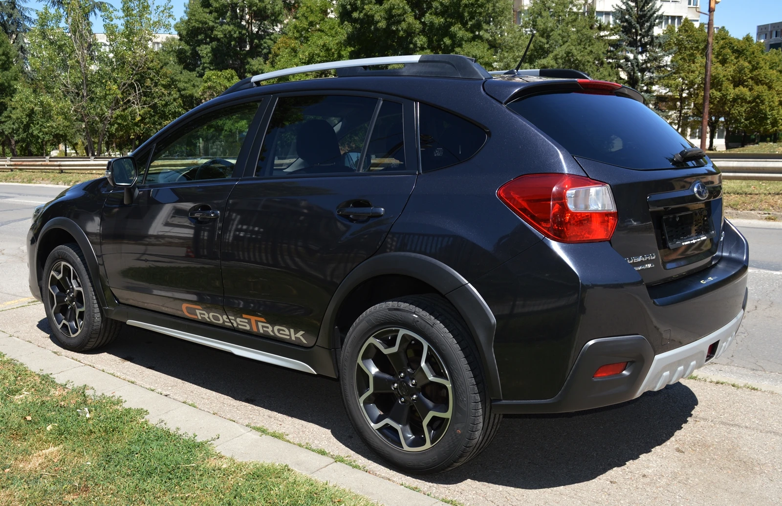 Subaru XV 2.0i AWD PINIFARINA AUTOMAT ШВЕЙЦАРИЯ - изображение 6