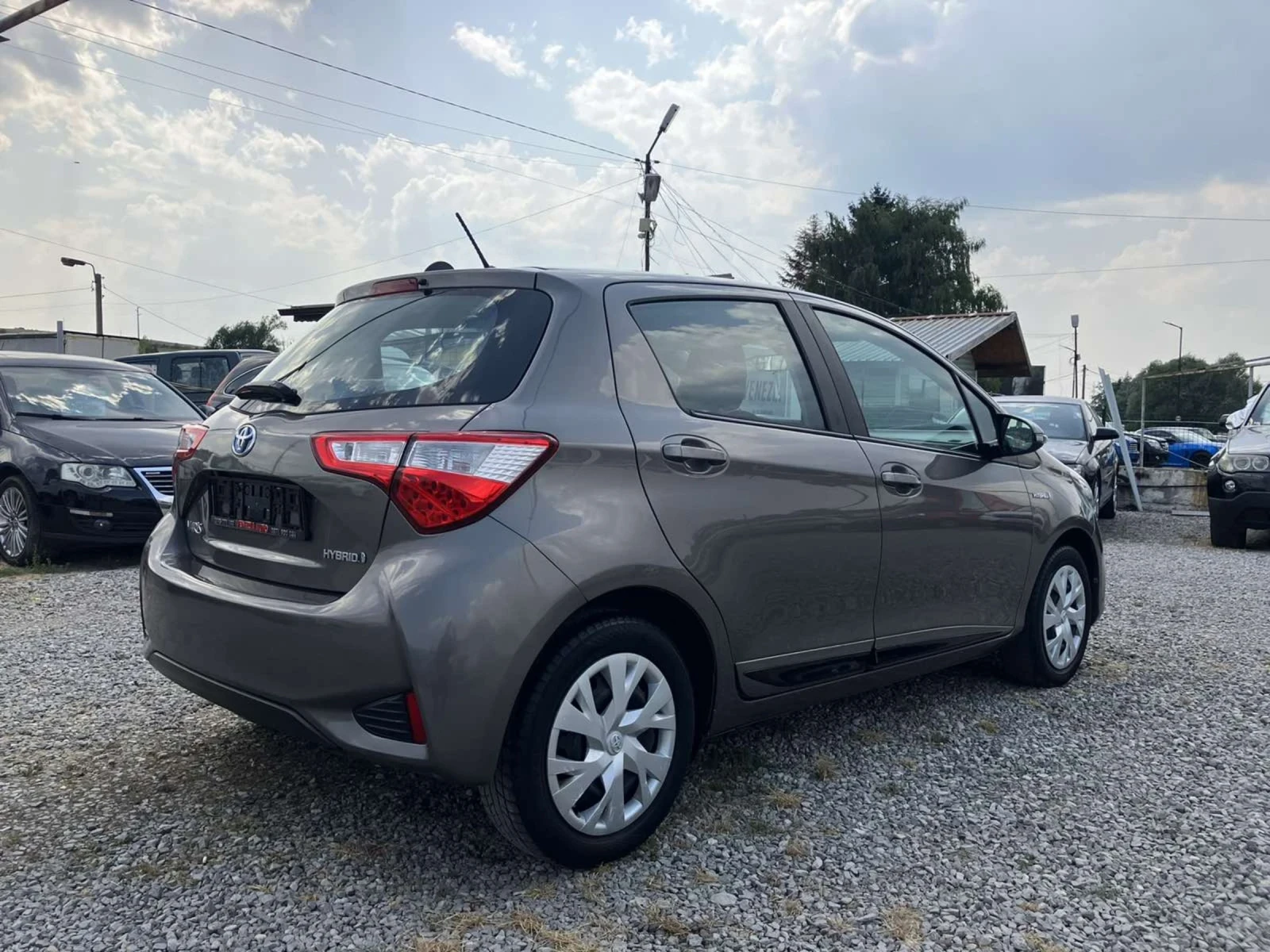 Toyota Yaris 1.5.Hibrit.evro6 - изображение 4
