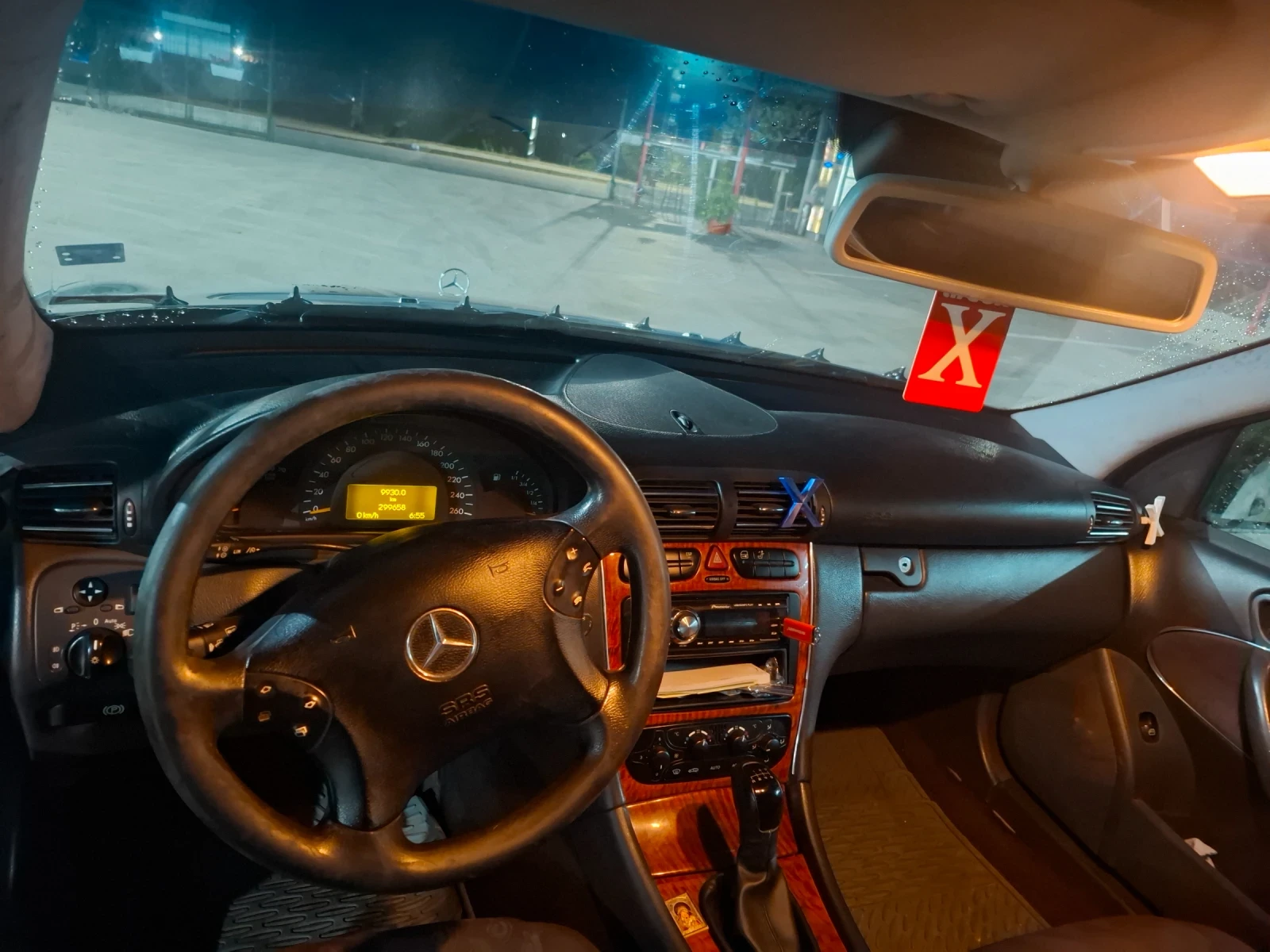 Mercedes-Benz C 180  - изображение 9