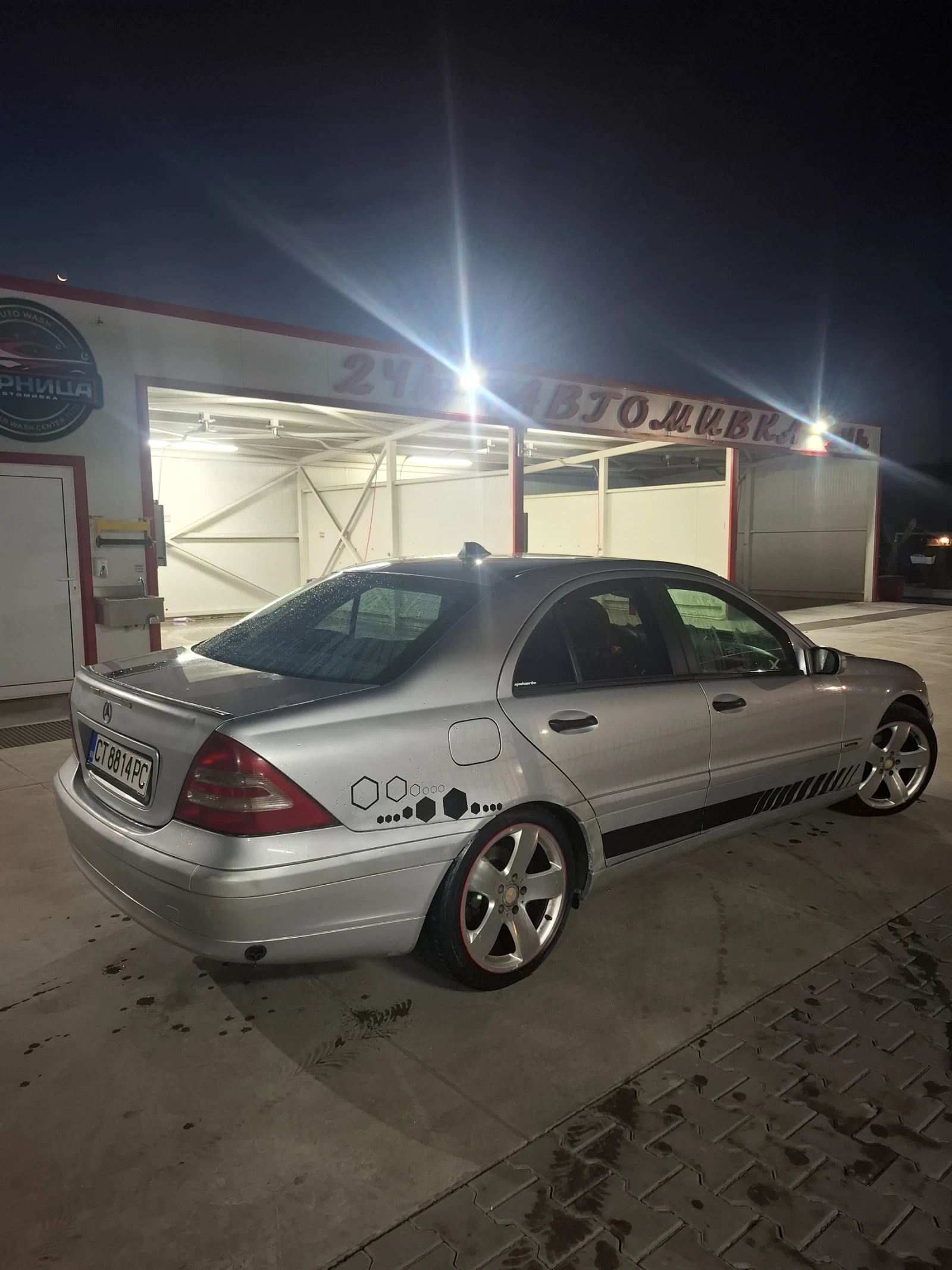 Mercedes-Benz C 180  - изображение 8