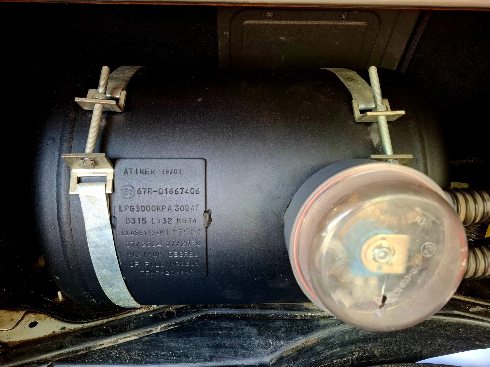 Mercedes-Benz C 180  - изображение 7