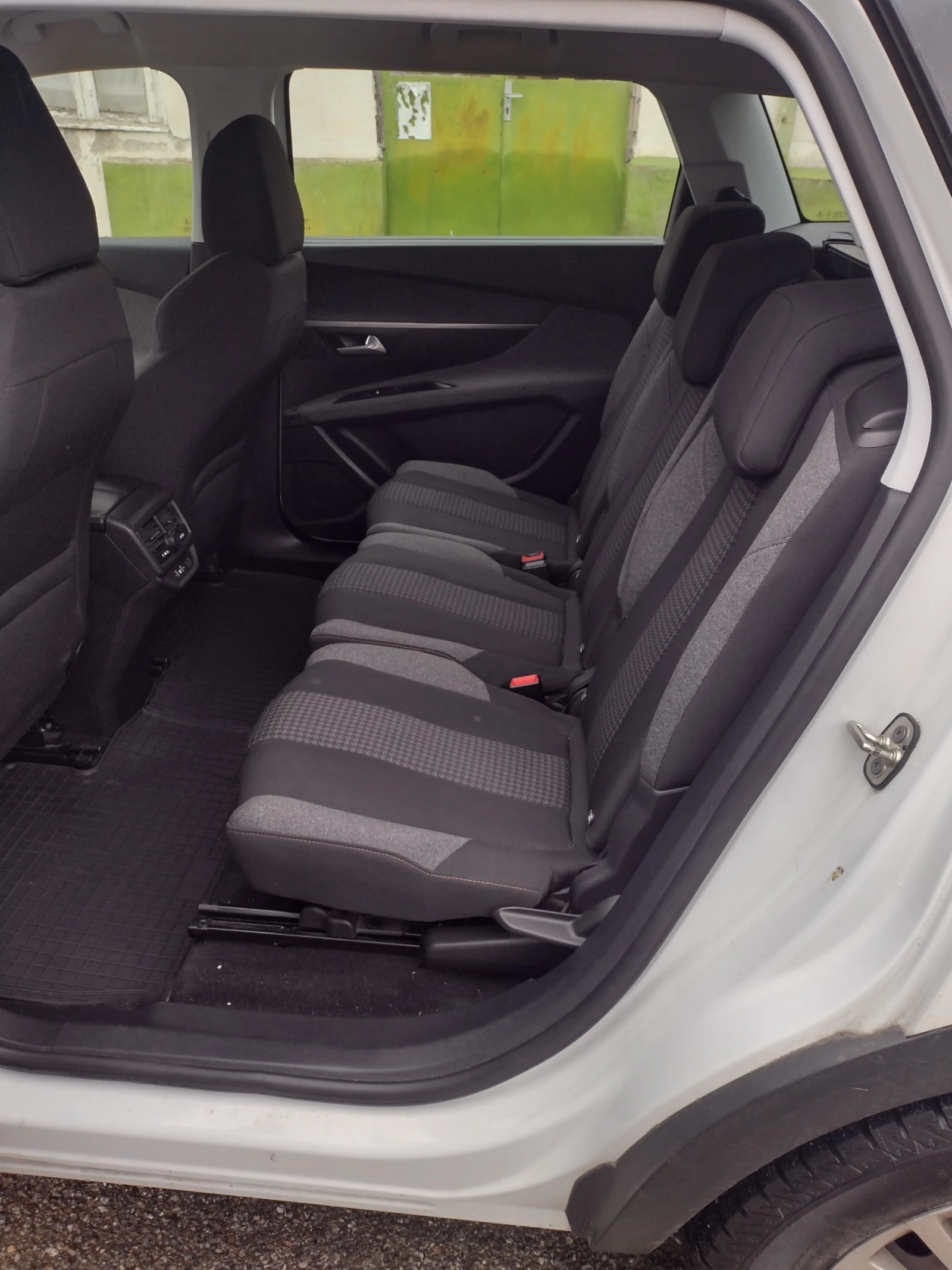 Peugeot 5008 | Mobile.bg � ����������� 8