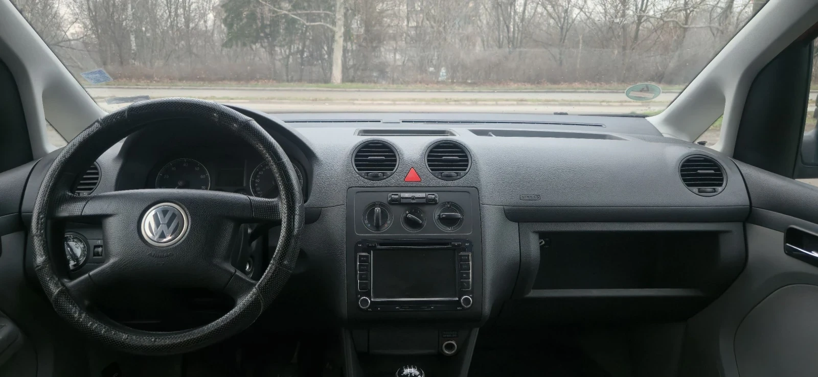 VW Caddy 1.6i - изображение 8