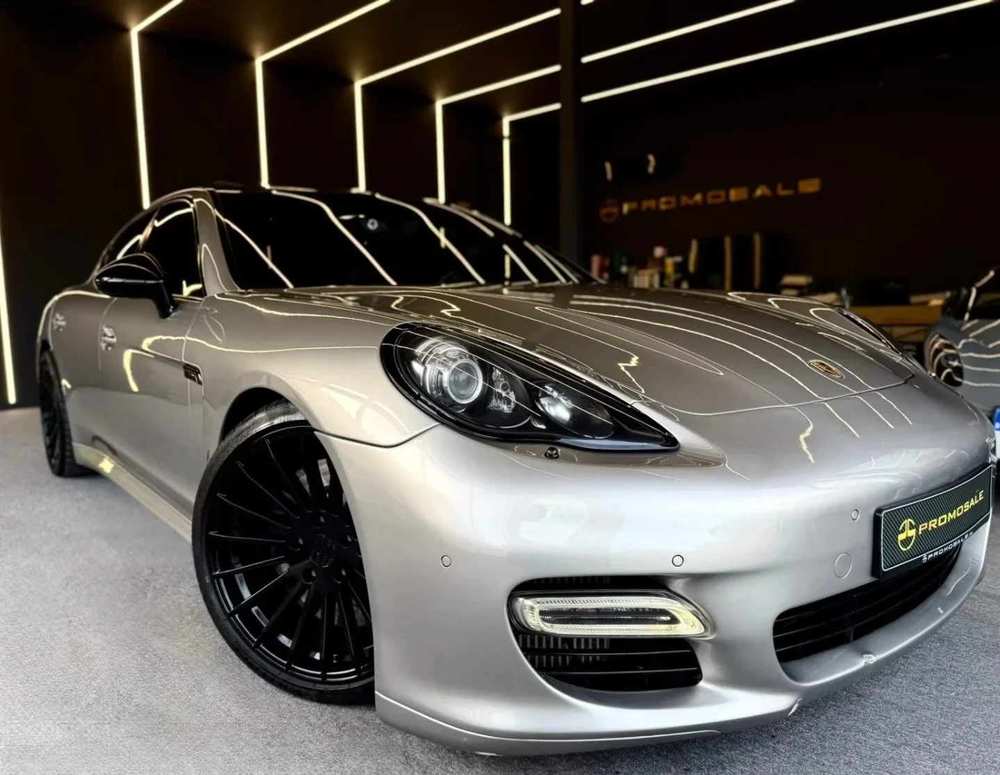 Porsche Panamera TURBO  PDK   AWD 