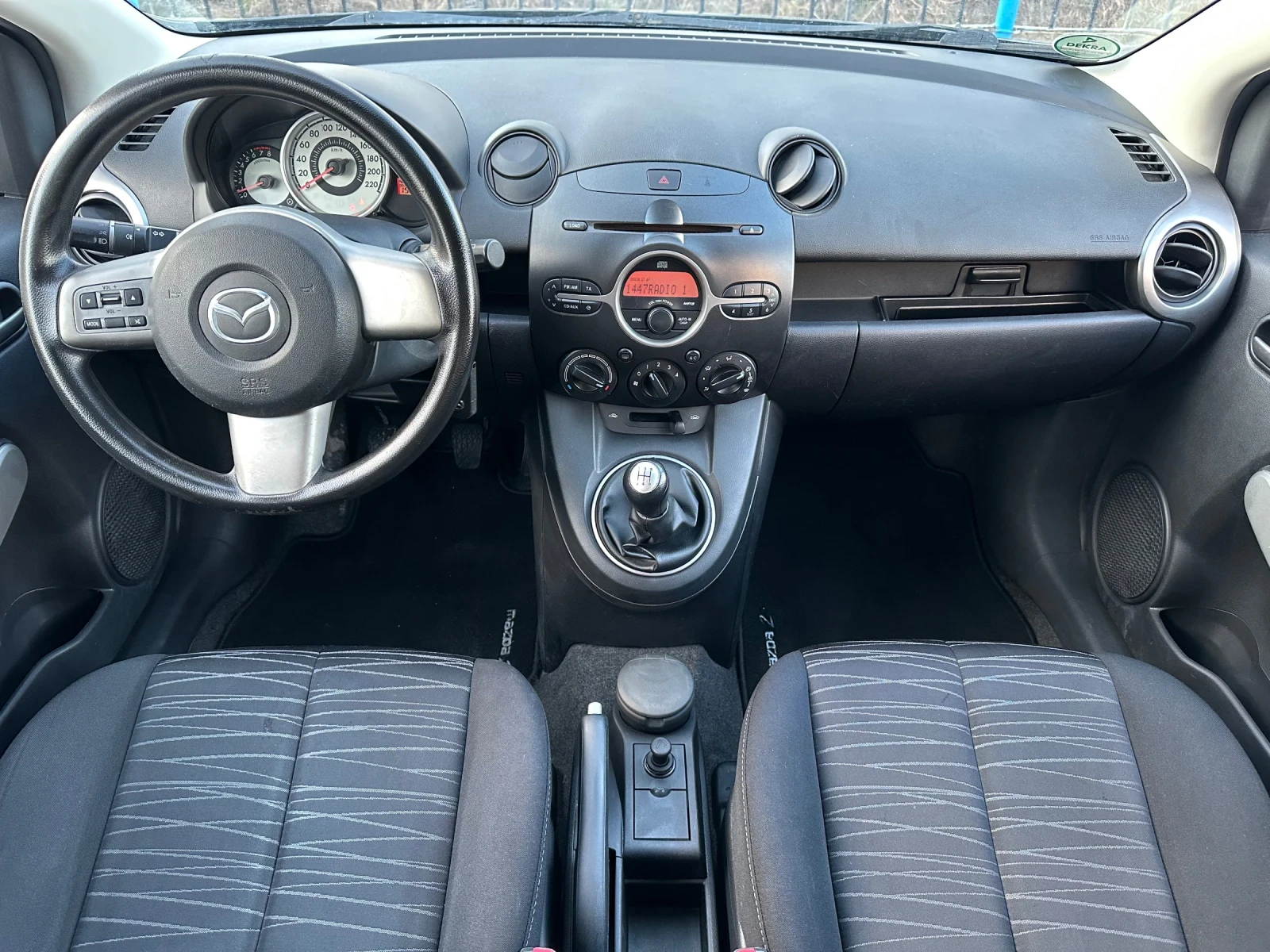 Mazda 2, снимка 7 - Автомобили и джипове - 53803426