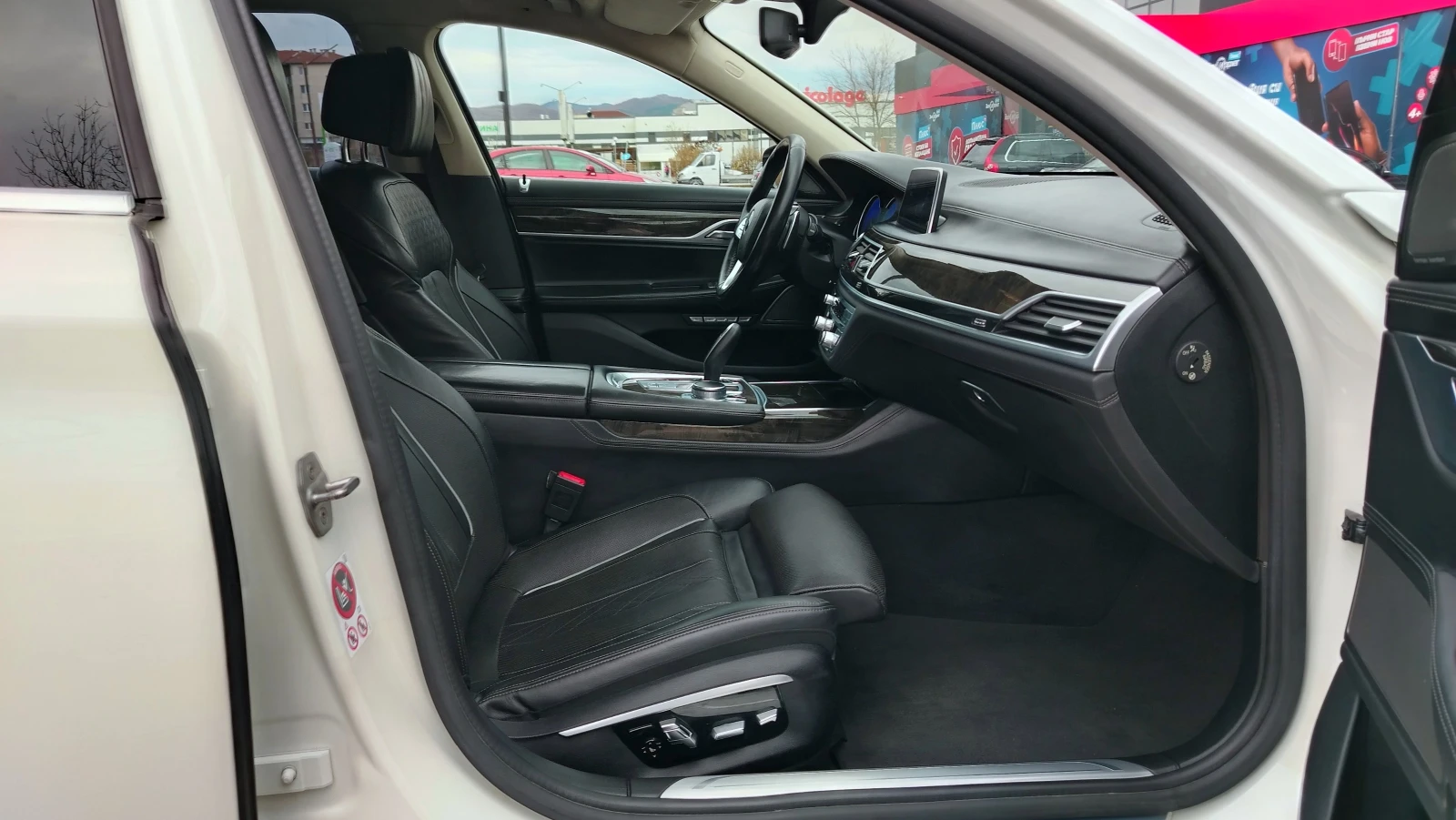 BMW 730 Xd G11, снимка 15 - Автомобили и джипове - 54161977