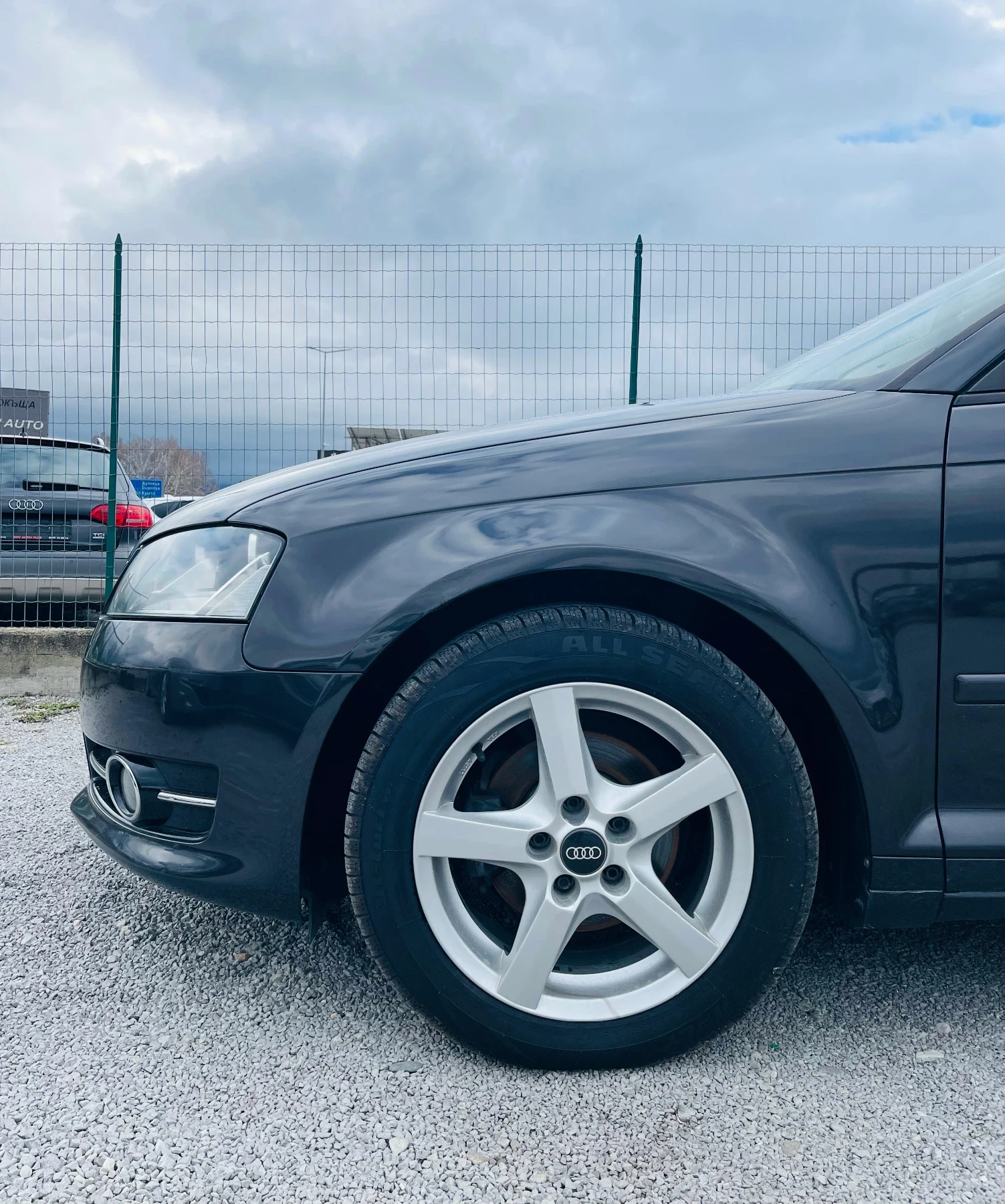 Audi A3 1.6 TDI * Кожа* Сервизна история* Реални км* , снимка 15 - Автомобили и джипове - 54039220