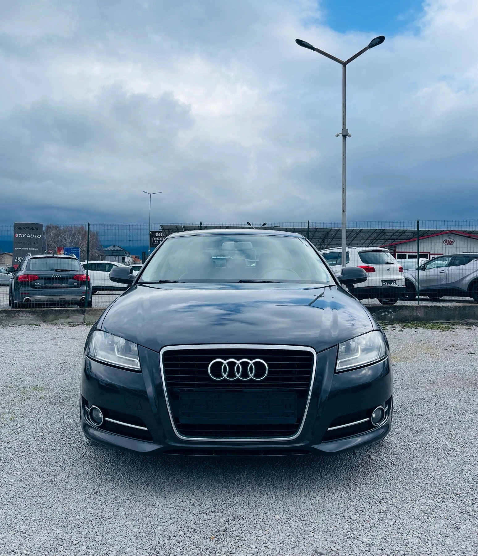 Audi A3 1.6 TDI * Кожа* Сервизна история* Реални км* , снимка 2 - Автомобили и джипове - 54039220