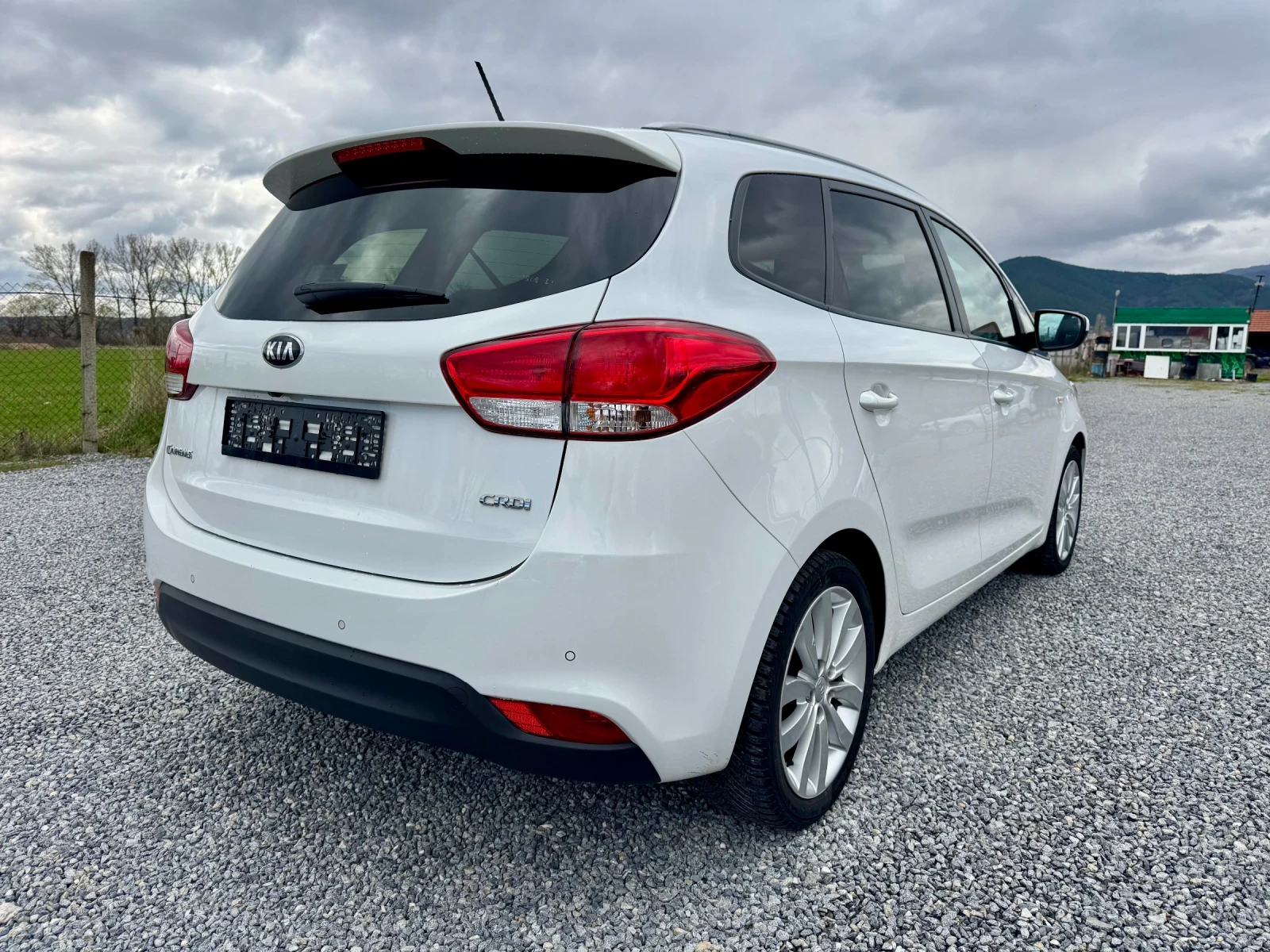 Kia Carens 1.7 CRDi / 116 k.c., снимка 7 - Автомобили и джипове - 54090041