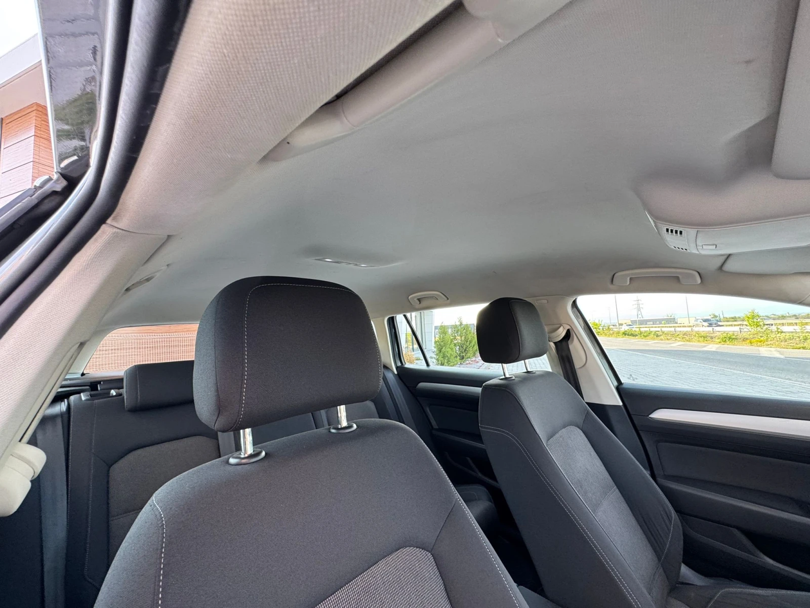 VW Passat, снимка 10 - Автомобили и джипове - 54415658