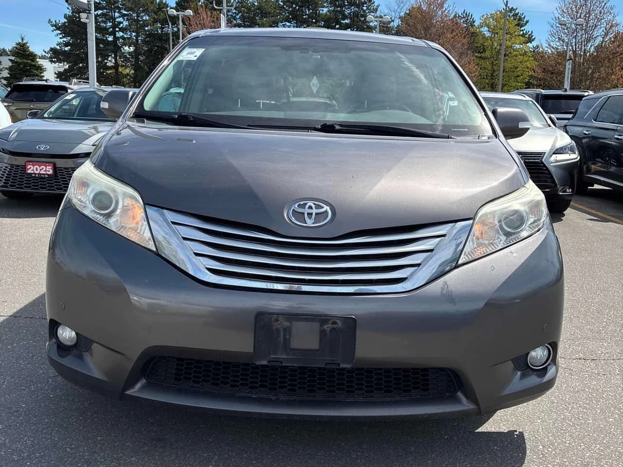 Toyota Sienna * XLE* АВТОФИНАНСИРАНЕ БЕЗ ПЪРВОНАЧАЛНА ВНОСКА* , снимка 6 - Автомобили и джипове - 54588151
