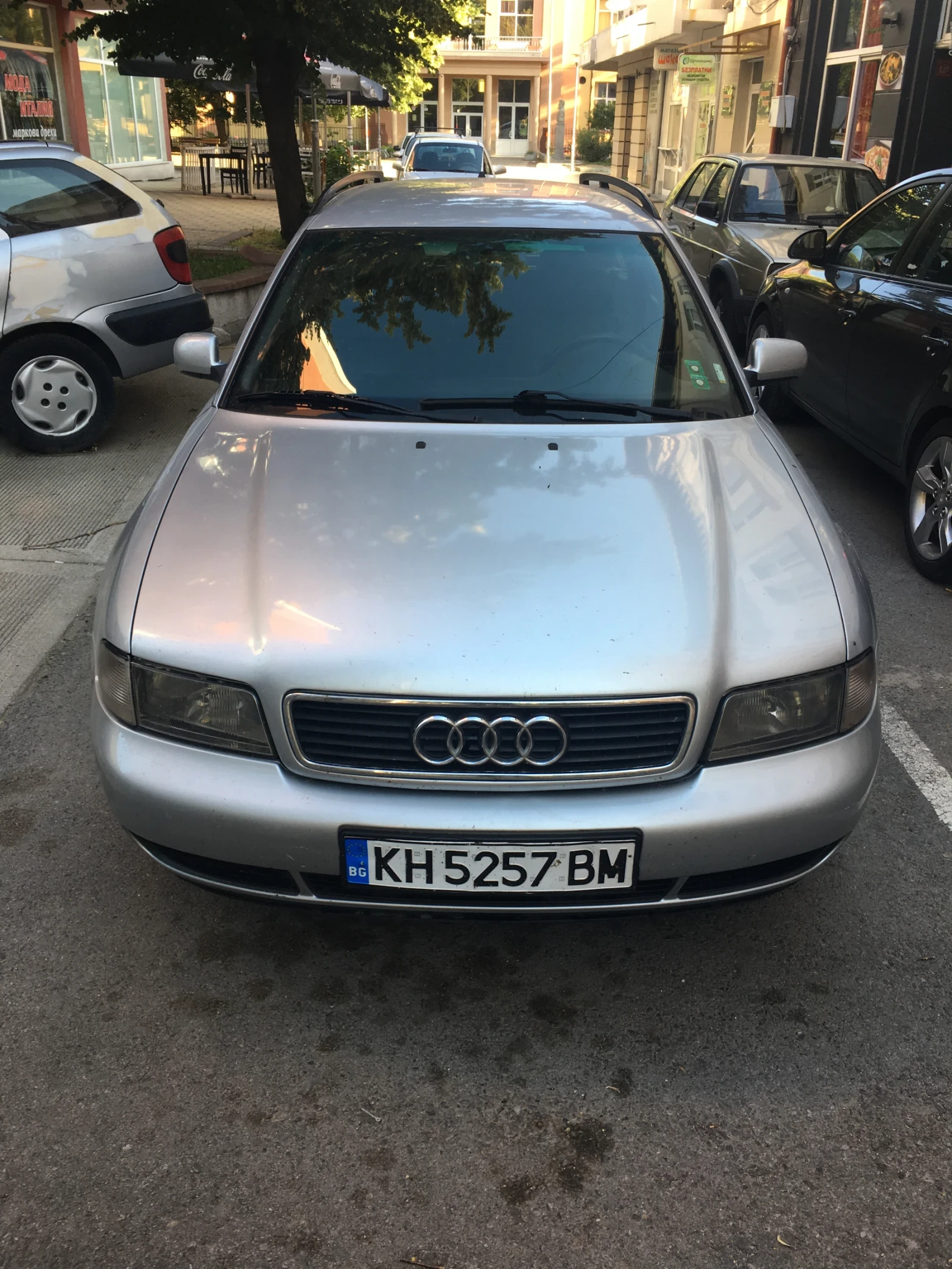 Audi A4 1.8T, снимка 4 - Автомобили и джипове - 55044742