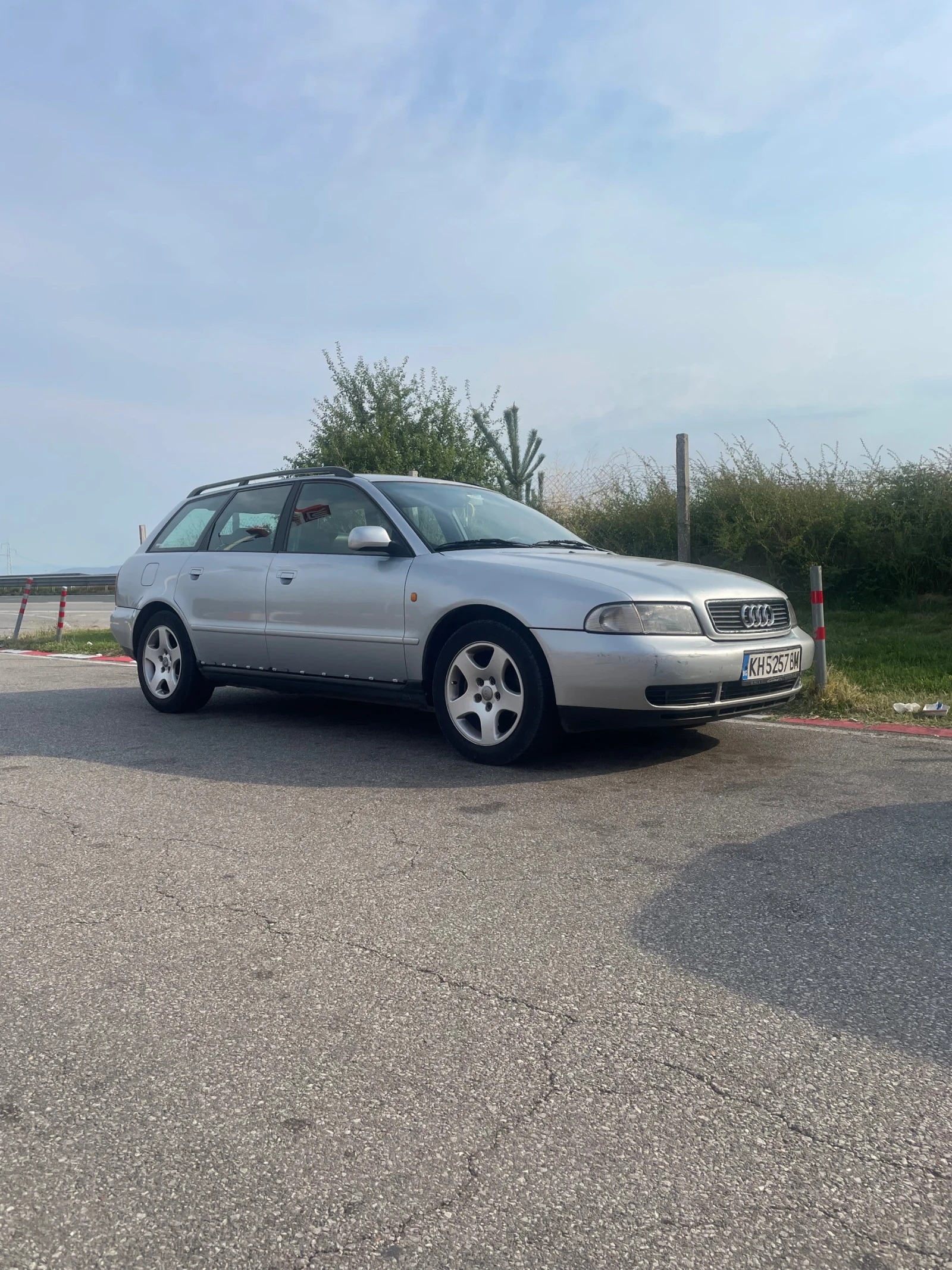 Audi A4 1.8T, снимка 9 - Автомобили и джипове - 55044742