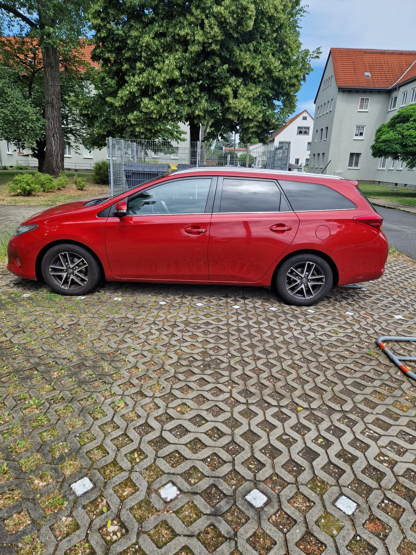 Toyota Auris, снимка 2 - Автомобили и джипове - 55058118