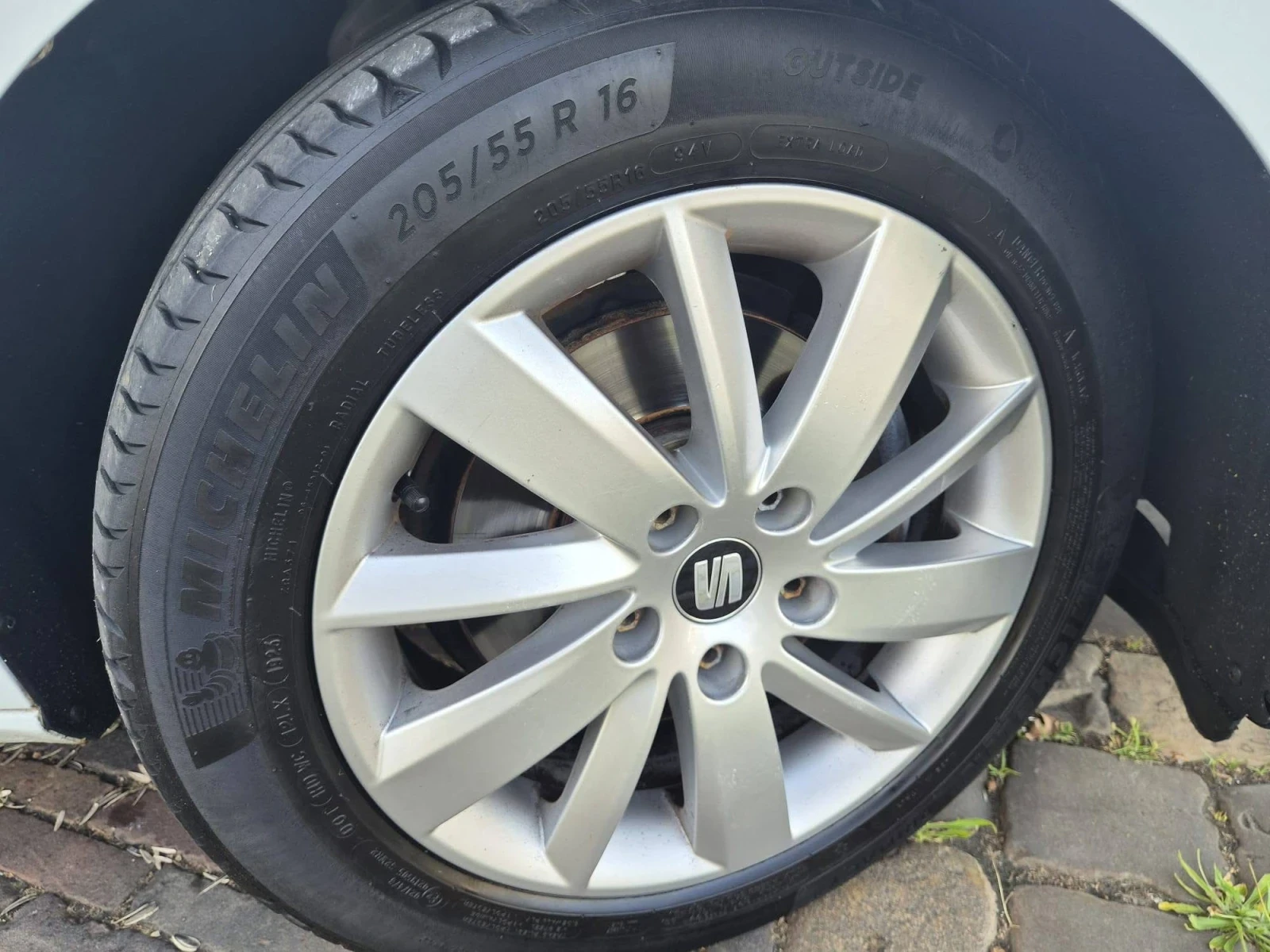 Seat Leon, снимка 13 - Автомобили и джипове - 55061053