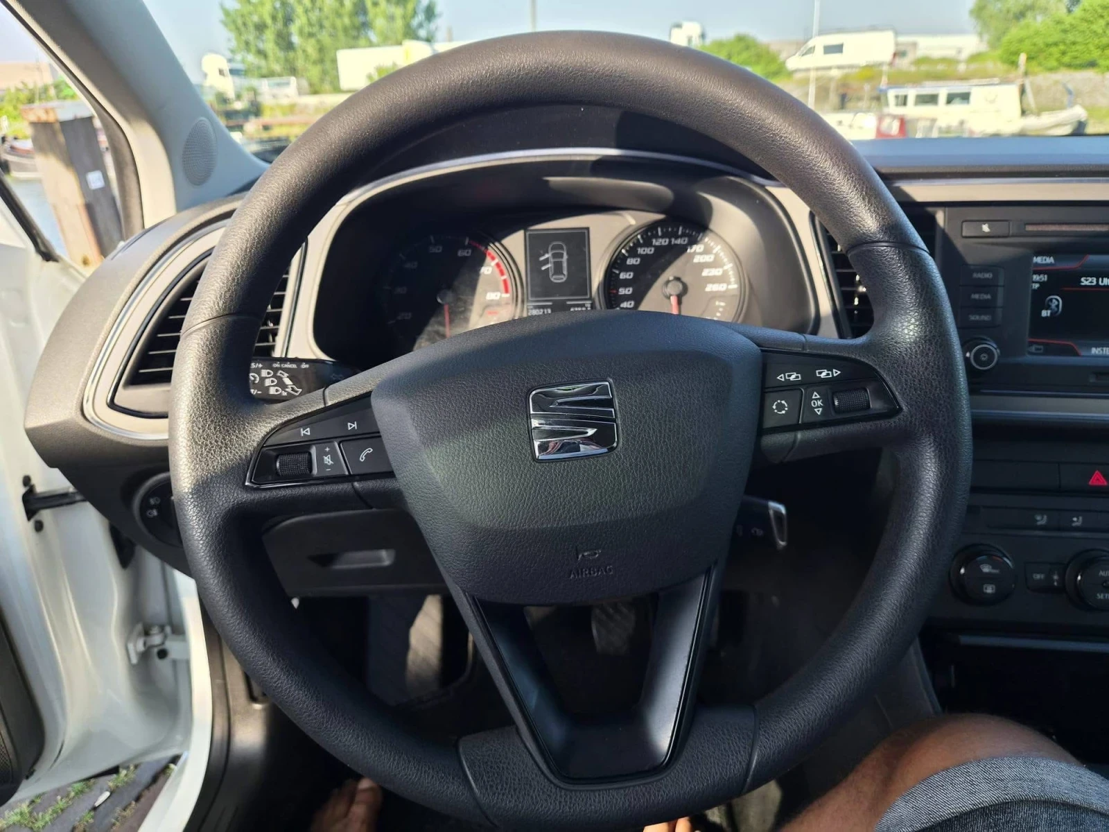 Seat Leon, снимка 12 - Автомобили и джипове - 55061053