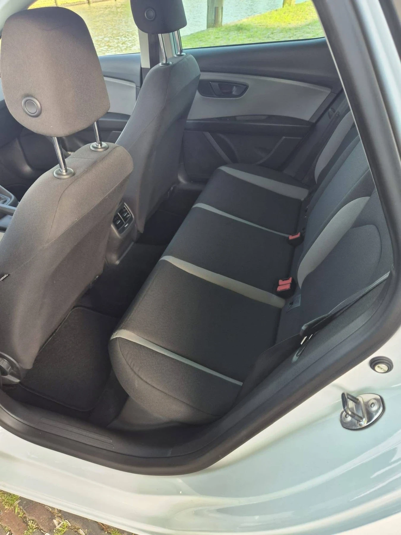 Seat Leon, снимка 3 - Автомобили и джипове - 55061053
