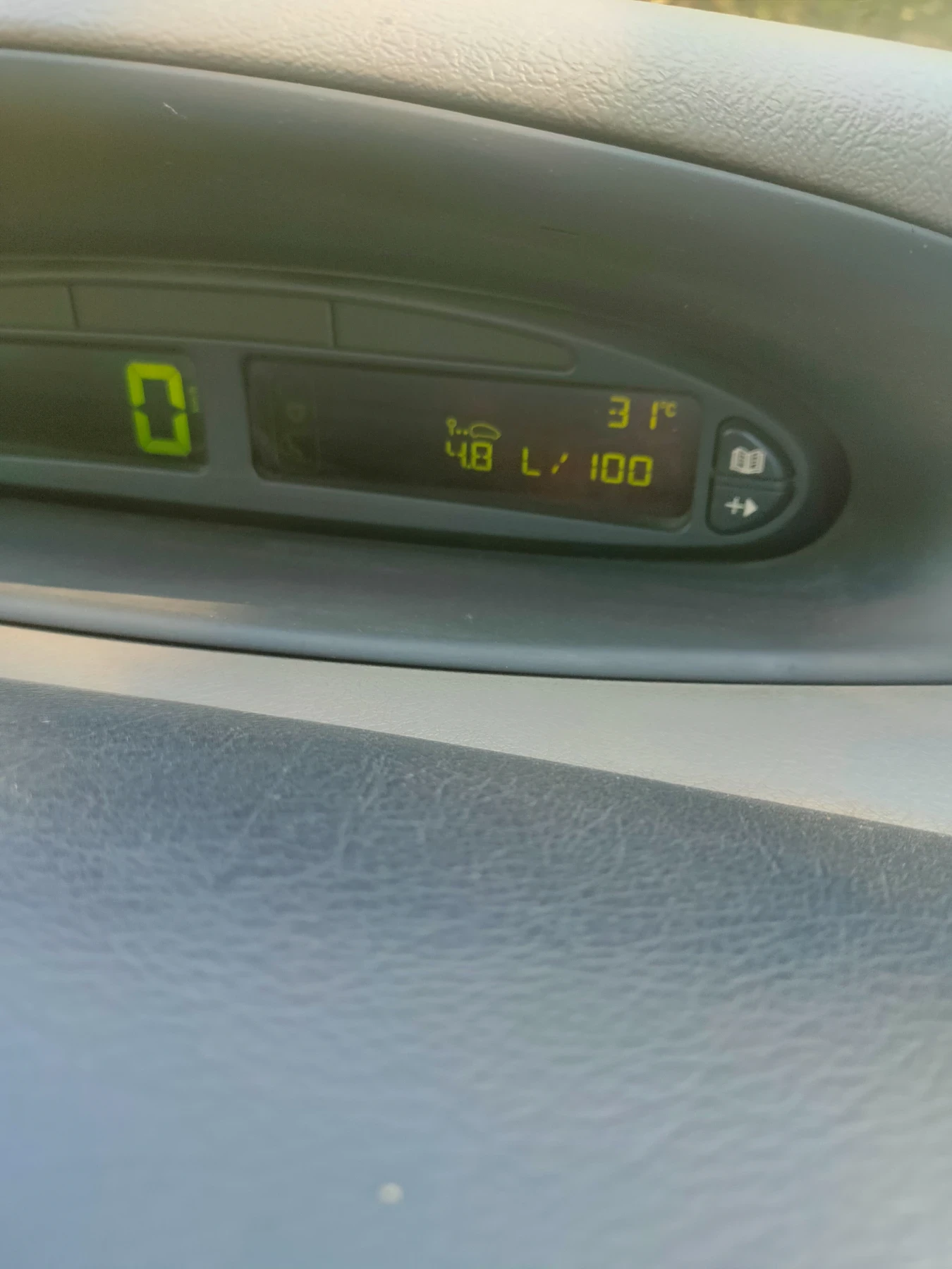 Citroen Xsara picasso, снимка 10 - Автомобили и джипове - 55640296