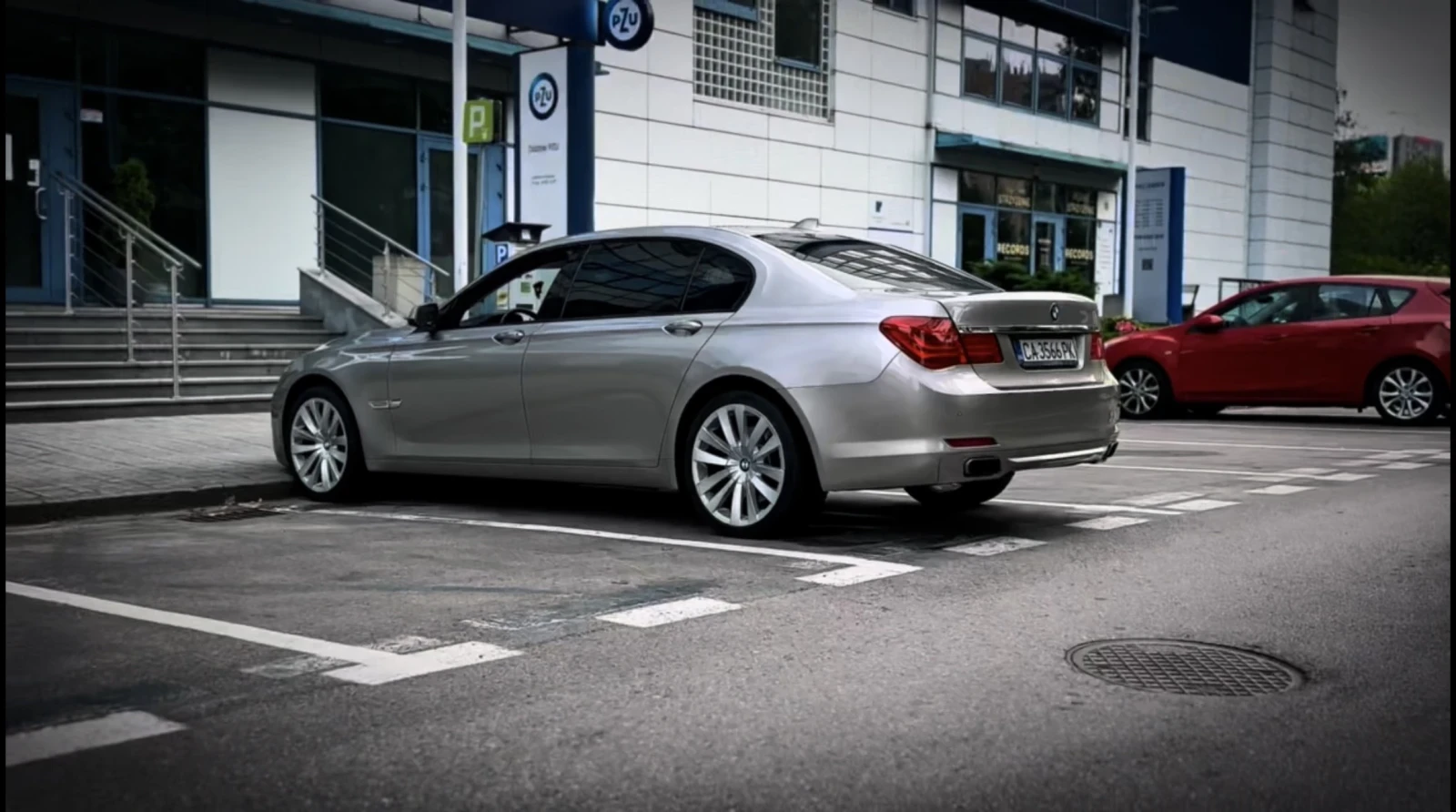 BMW 750 IL, снимка 5 - Автомобили и джипове - 55746453