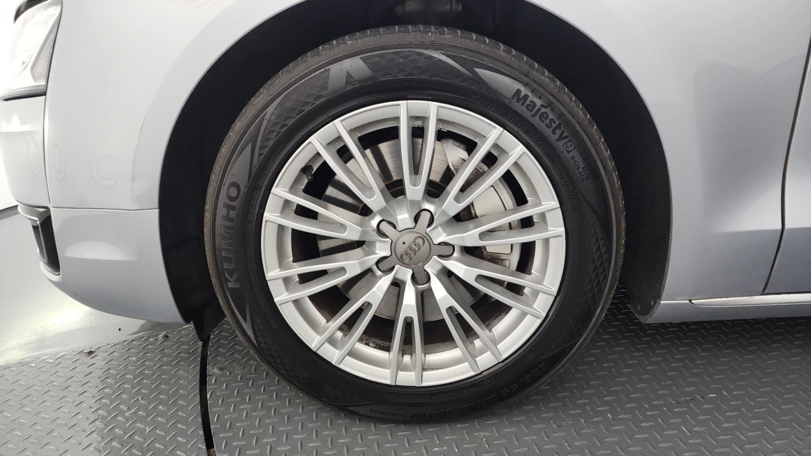 Audi A8 3.0TDI ' MATRIX ' DISTRONIC ' ОБДУХ , снимка 5 - Автомобили и джипове - 55901975